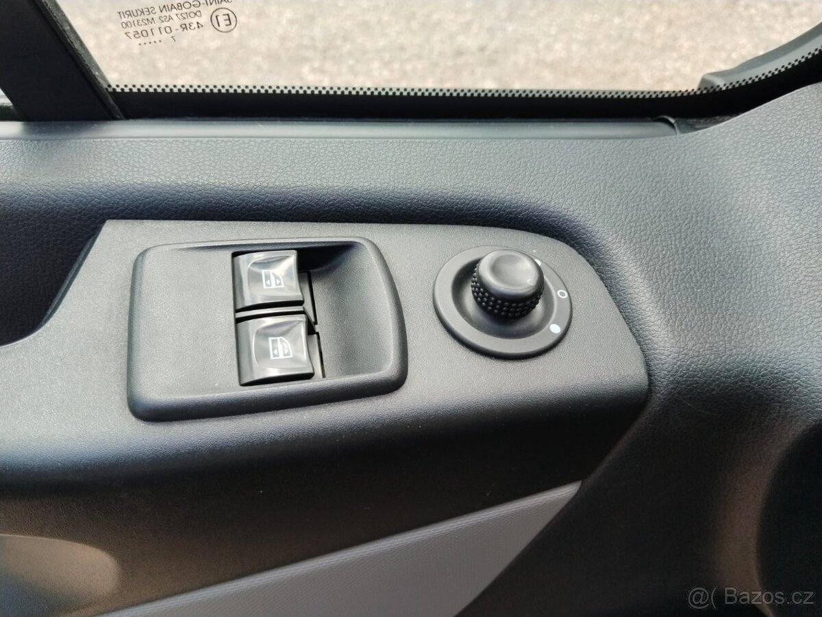 Renault Trafic 1,6dci,89kw,klima,2017,málo nájeto,dolozeno - 7