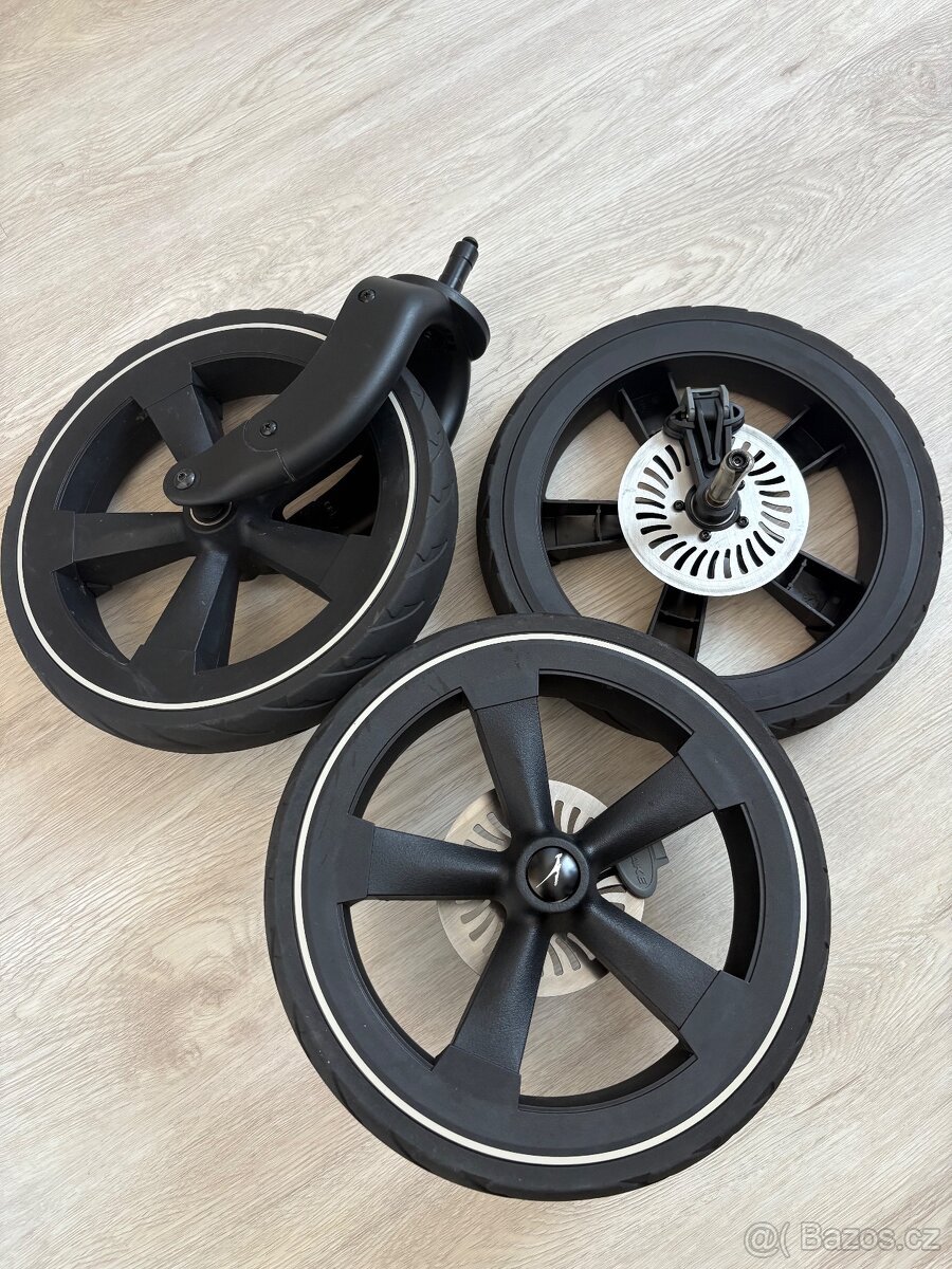 TFK MONO 2 a dvě sady koleček nafukovací i bezúdržbová - 7