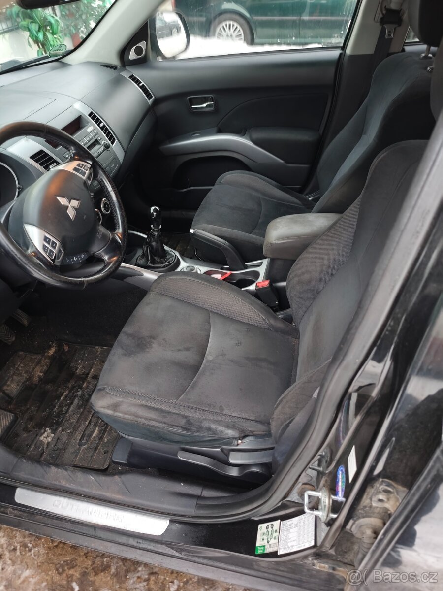 Mitsubishi Outlander 2 - 7