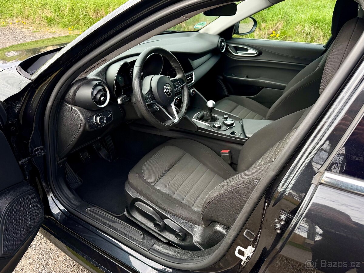 Alfa Romeo Giulia 2.2 JTDM Basis Nebourané Servisováno - 7