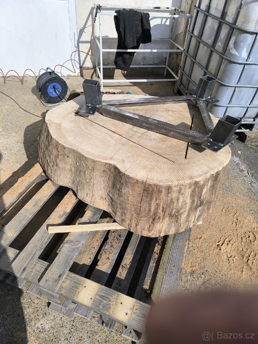 Konferenční stolek - 7