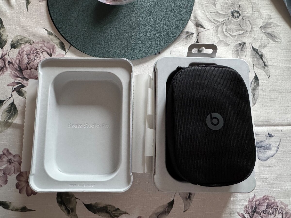 Apple Beats Studio Pro černé - 7