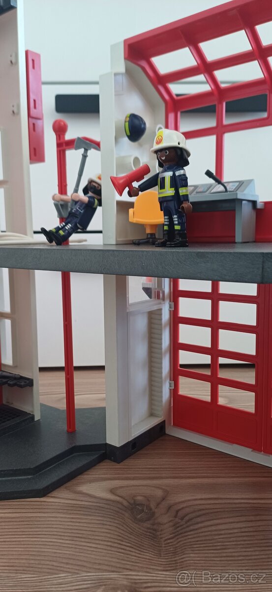 Hasičská stanice Playmobil se zvukem - 7