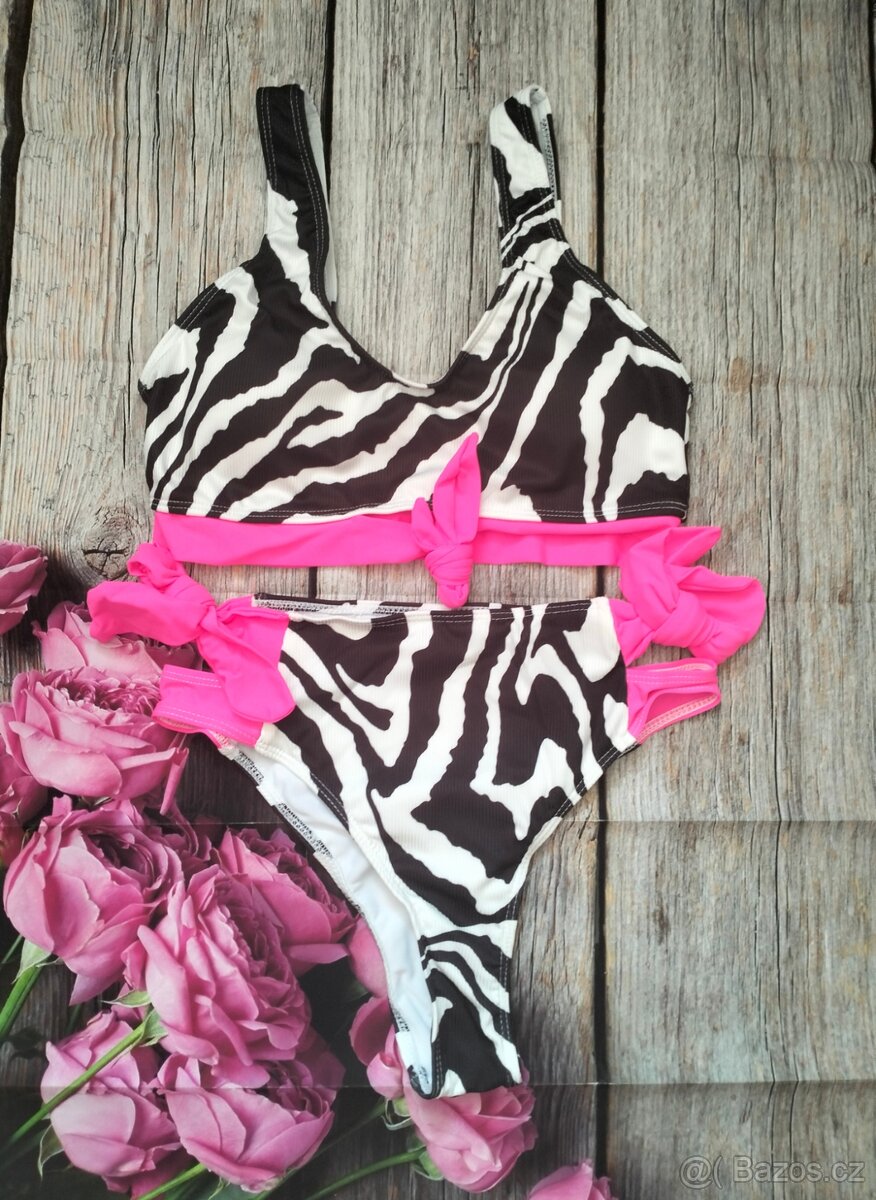 Dámské černobílé plavky s růžovým vázáním - 7