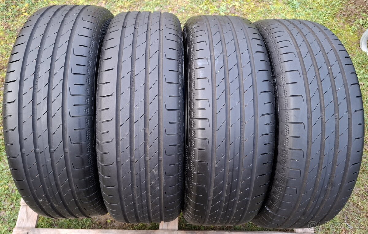 319 Zánovní sada Continental 215/60/17 - 7