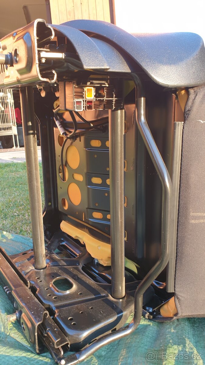 Prodám přední sedačky na s-max galaxy - 7