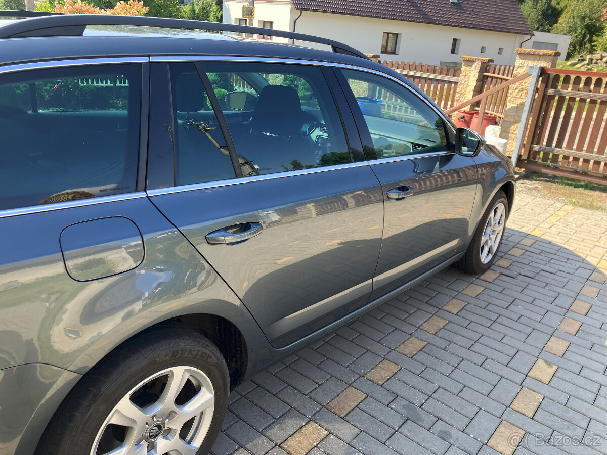 octavia 3 DSG 1,6 tdi combi faselift, výbava - 7