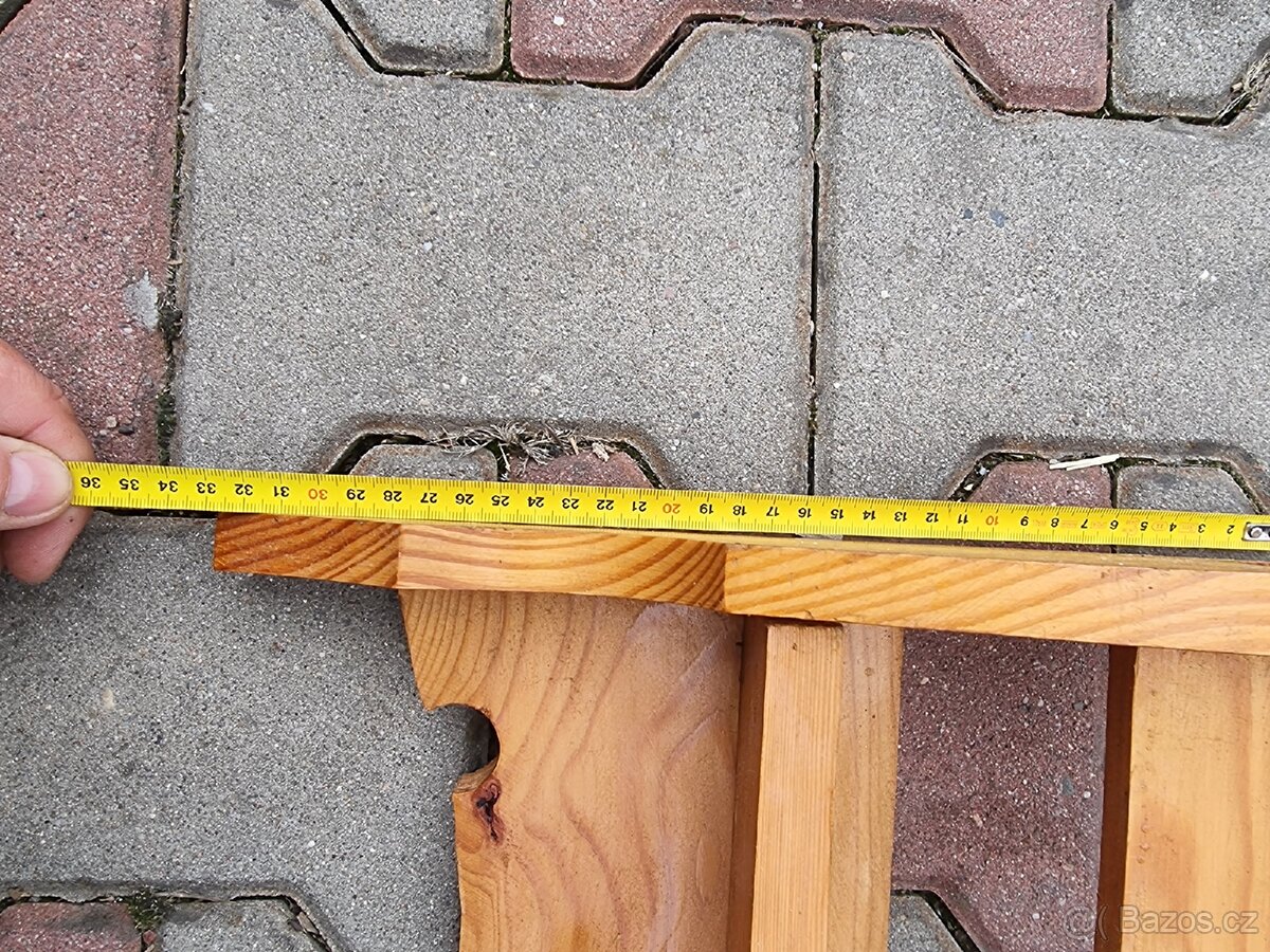 Rustikalni dřevěná políčka - 7