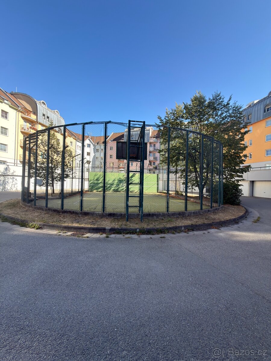 Garáž - Jindřichův Hradec - 7