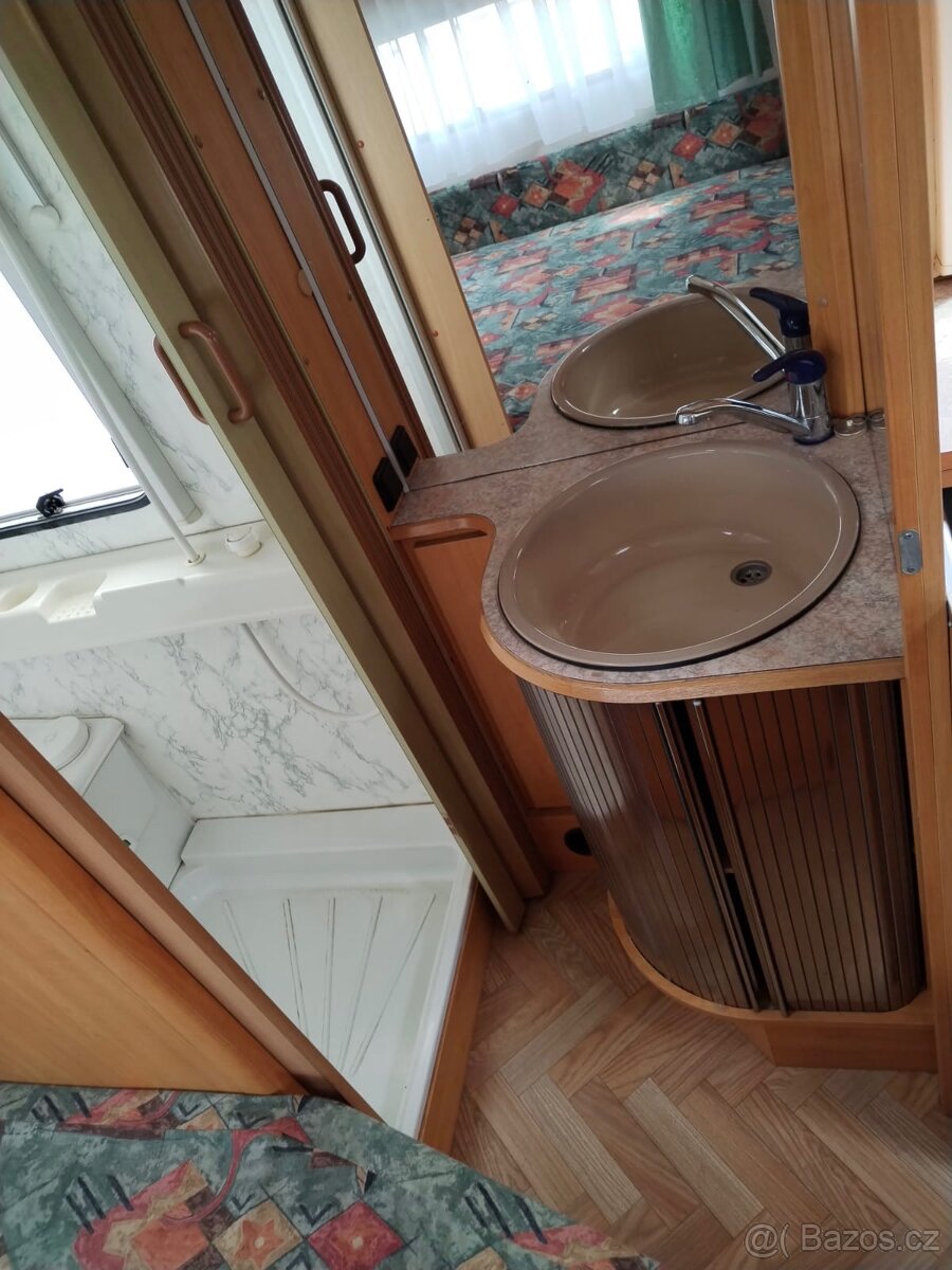 Karavan LMC, Kuchyňka, Koupelna, Topení - 7