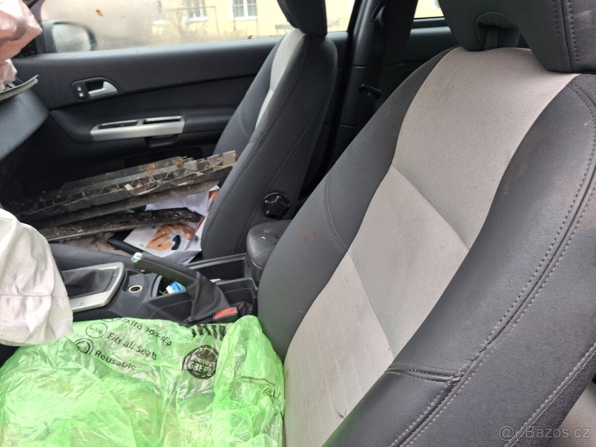 Náhradní díly Volvo C30 - 7