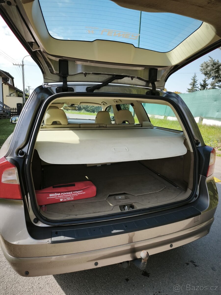 Volvo V70 D5 AWD (2008) 2.4D 136kW - 7