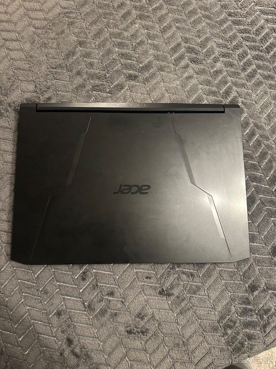 Herní notebook Acer Nitro V - 7