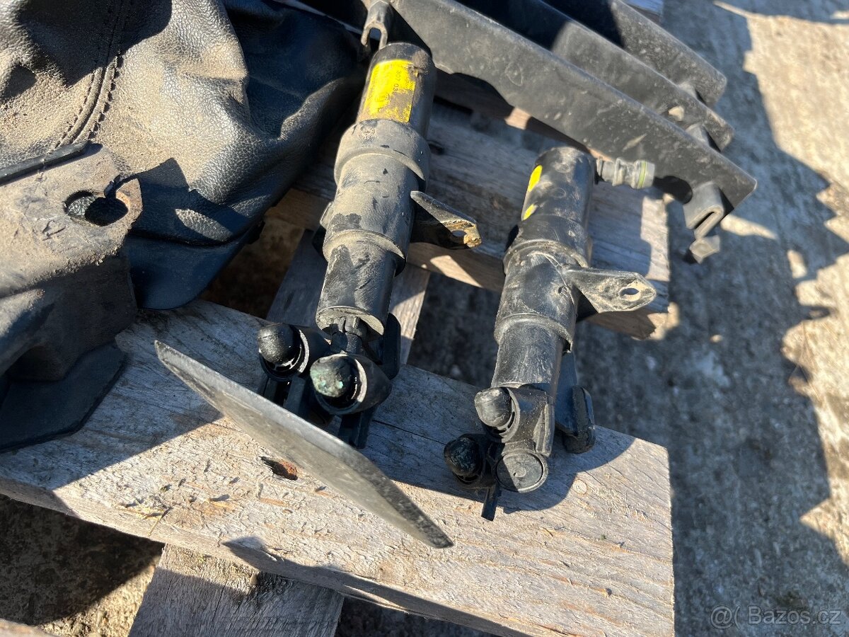 Díly Octavia 2 Rádio mp3 světla xenon jednotka rezerva - 7