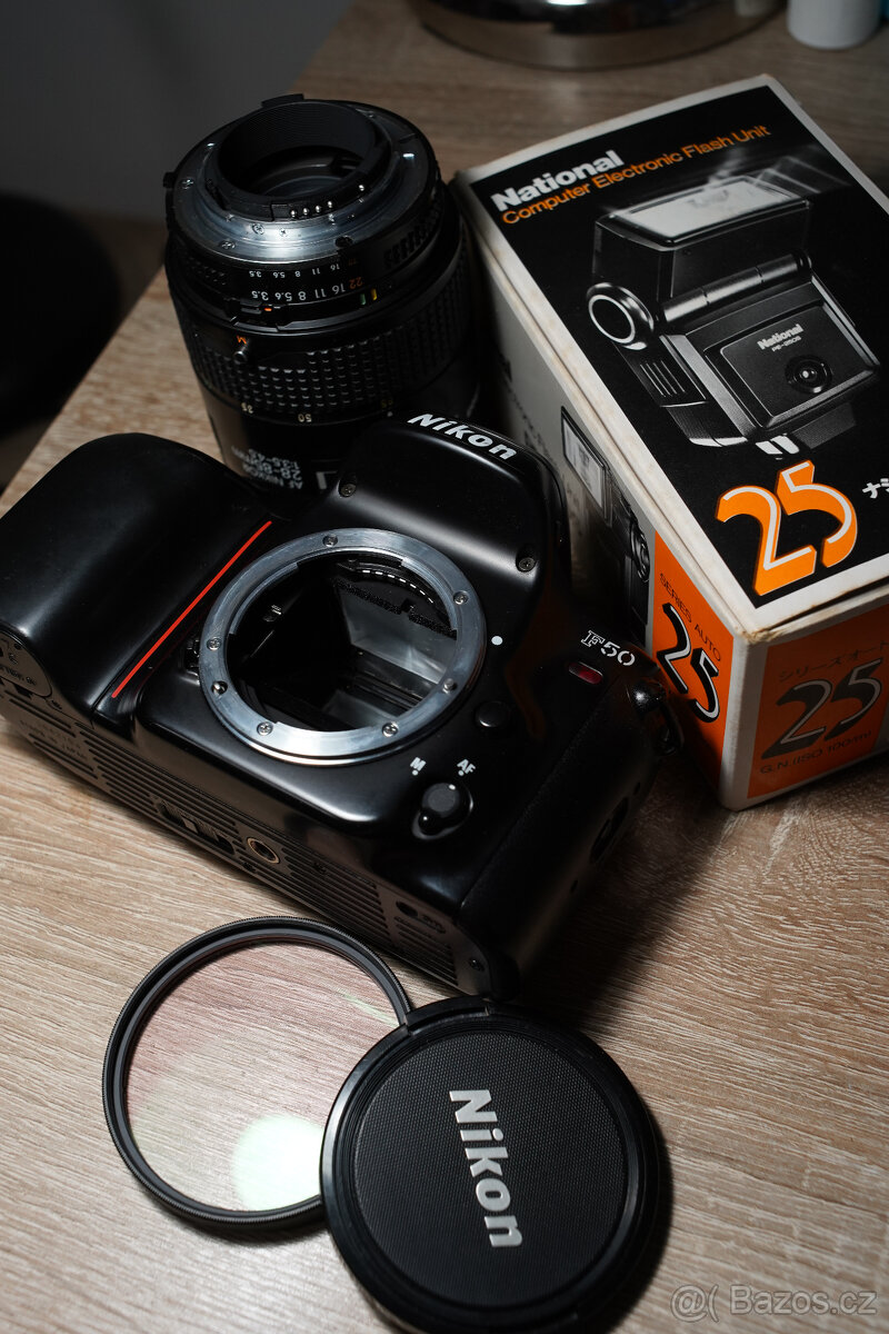 Nikon F50 + AF Nikkor 28–85mm f/3.5–4.5 + blesk National - 7
