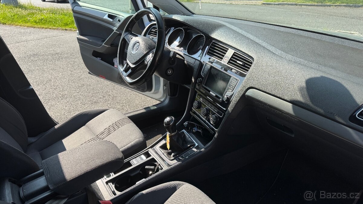 Prodám VW Golf VII variant. - 7