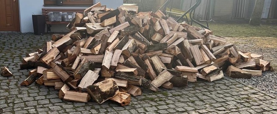 Prodám tvrdé a měkké palivové dřevo. Možnost dopravy - 7