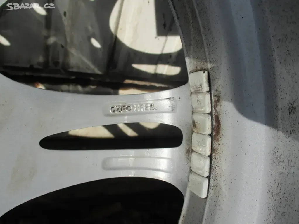 ALU kola BMW F11 8+9x18 ET24 - 7