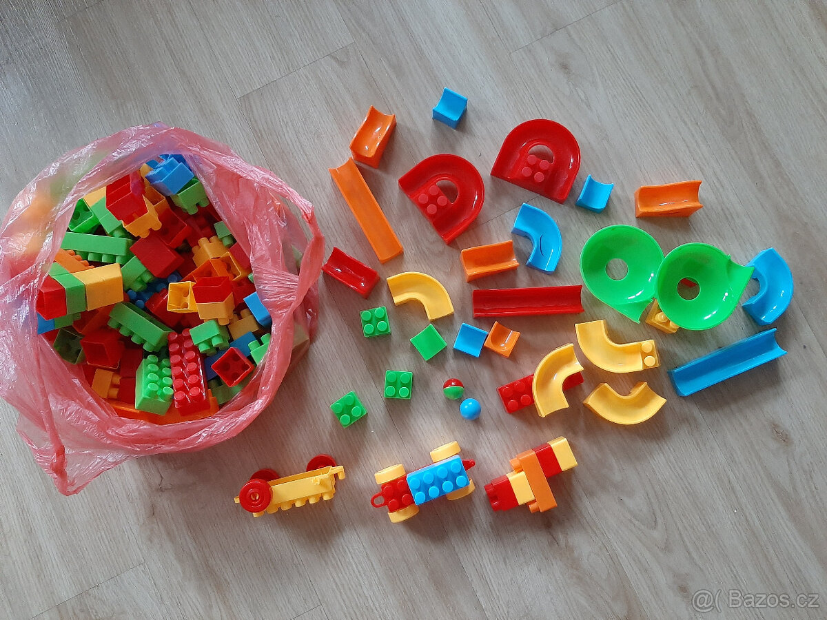 Samolepky na zeď, domeček pro panenky, puzzle, auta... - 7