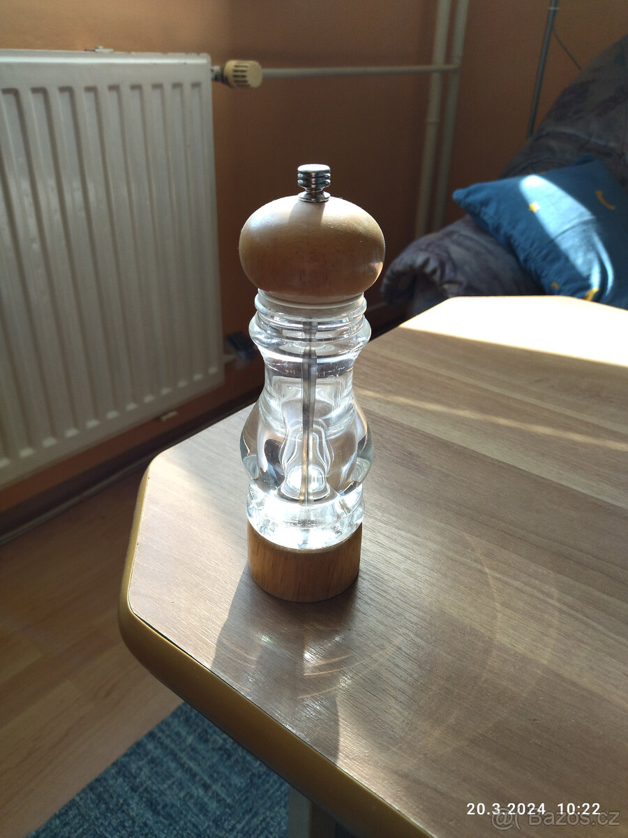 Mlýnek na pepř a sůl . - 7