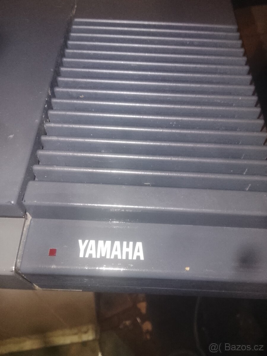 Yamaha PSR 6300 - 7