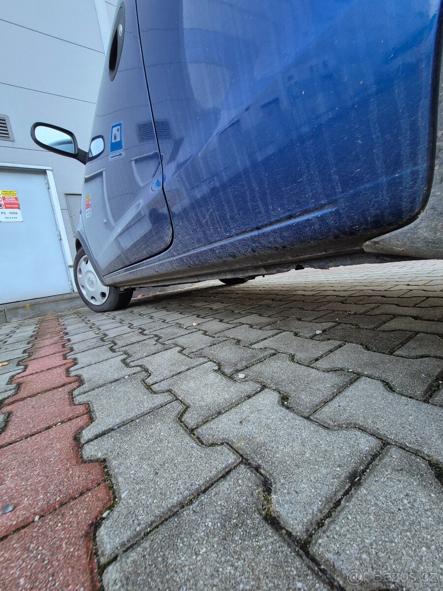 Prodám Opel Corsa 1.0benzín, 43kw - 7