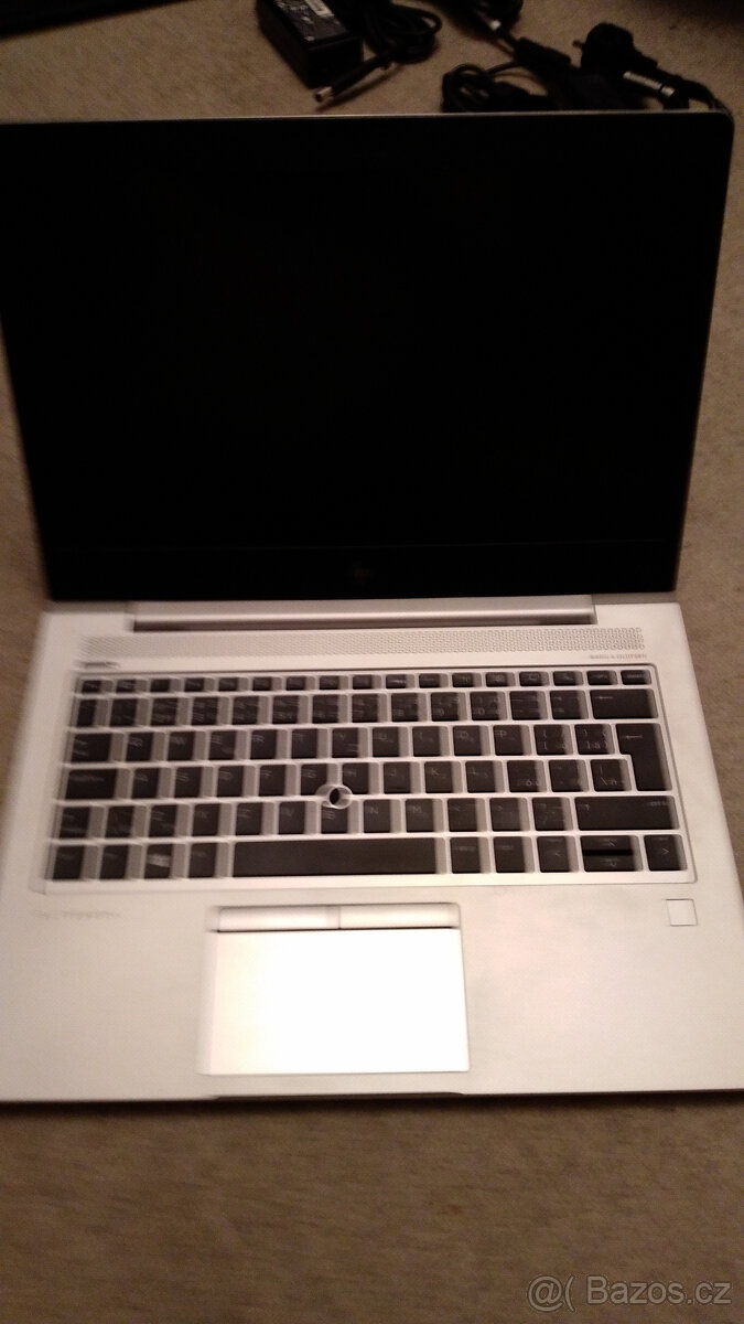 Prodám výkonný Hewlett-Packard Elitebook 735G6+dock+brašna - 7