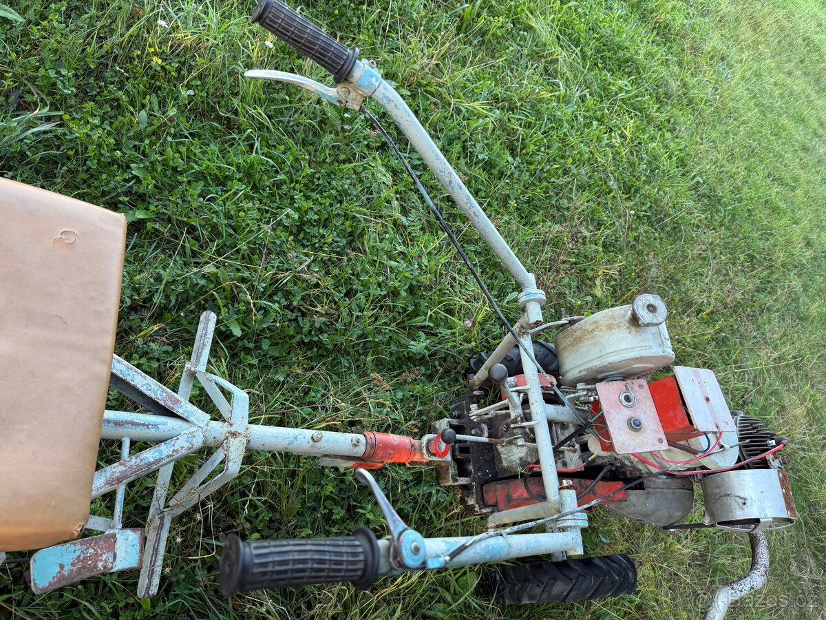 Prodám frezu domácí výroby s vlekem,včetně rotavatoru - 7