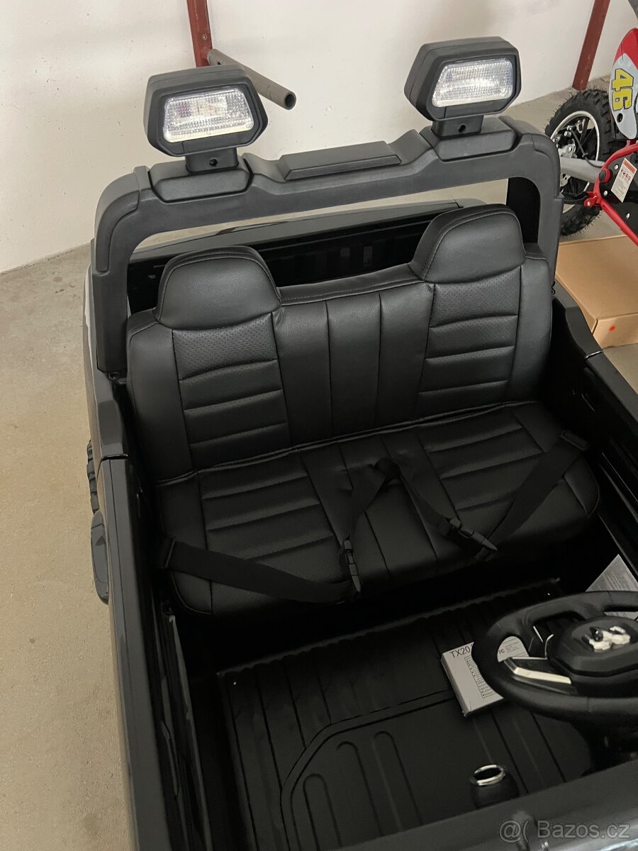 Dětský elektrický Dodge RAM 3500 - 400W - 7