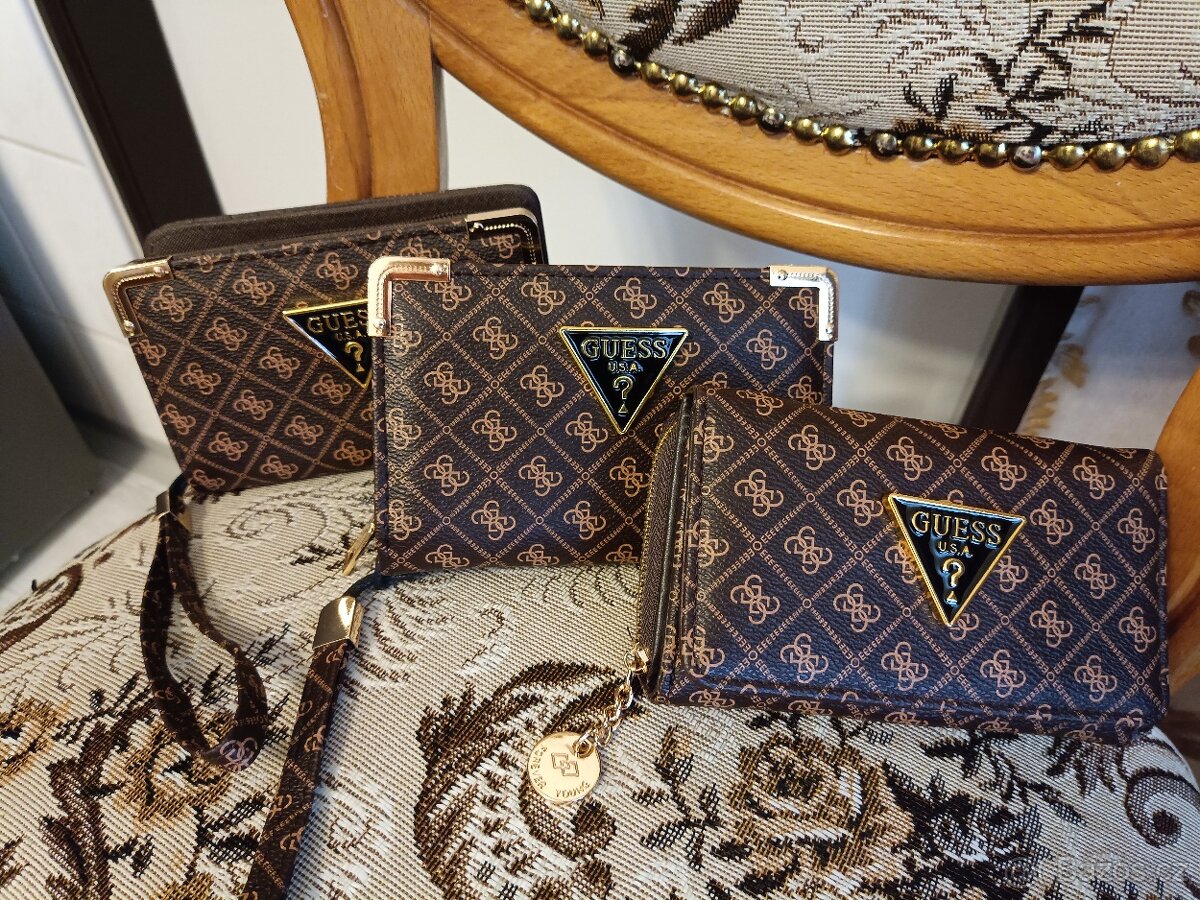 Kabelka Guess s peněženkou a odepínacím popruhem. - 7