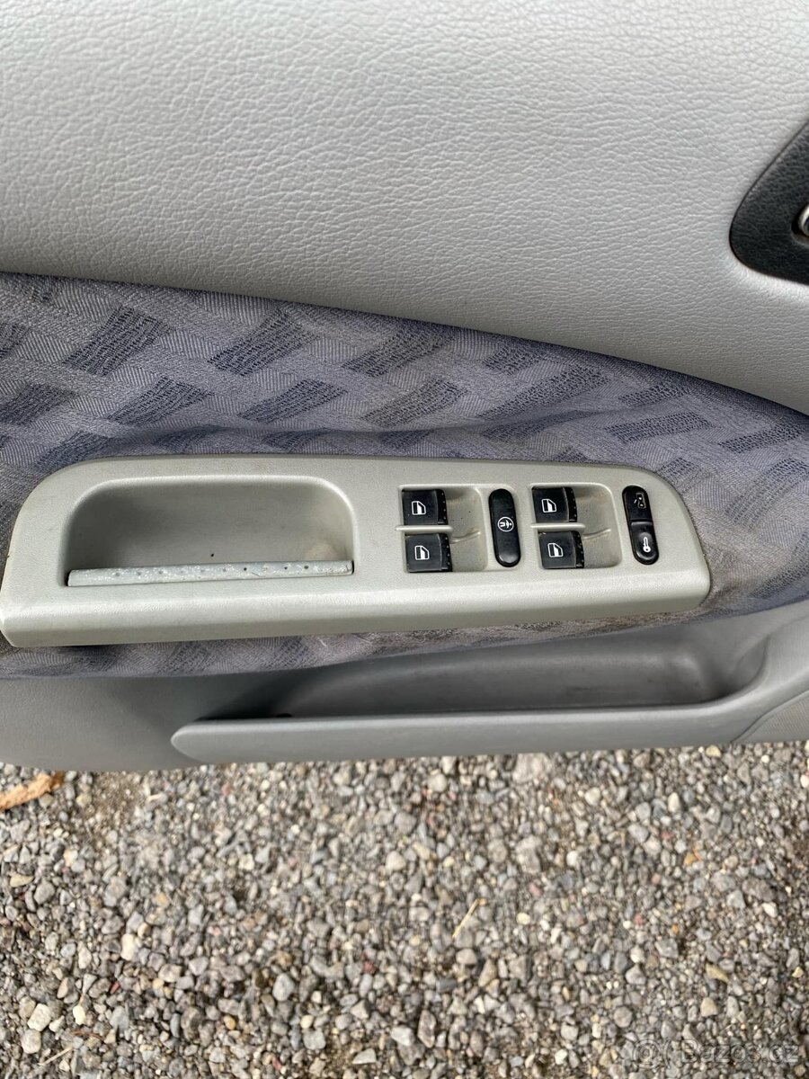 Škoda Octavia 1 Combi Prodám veškeré náhradní díly - 7