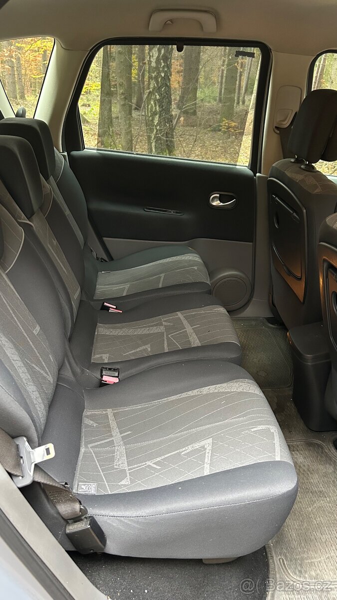 Scenic 1.9 Dci najeto 133.000km - 7