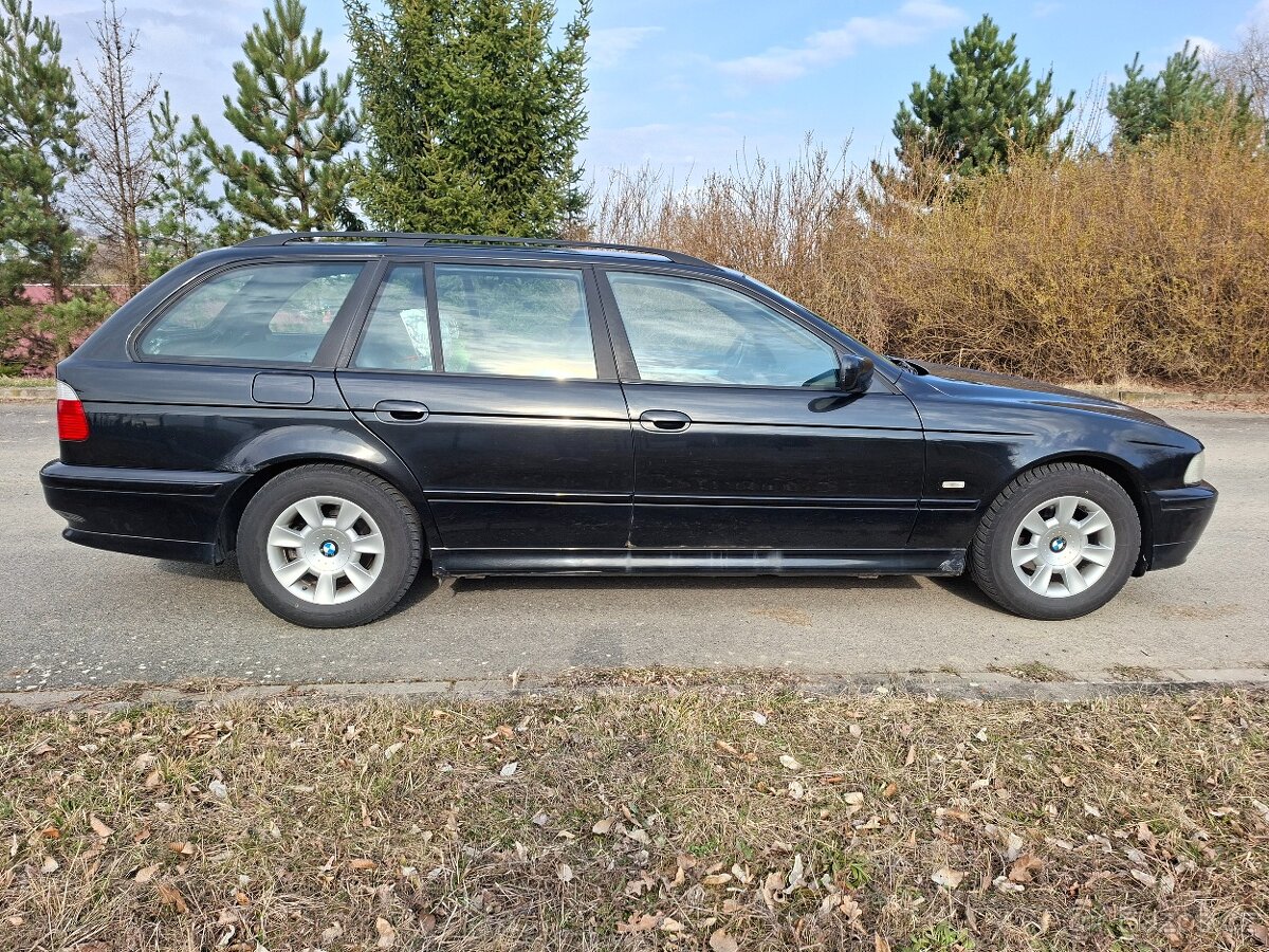 BMW 525i e39 touring manuál - 7