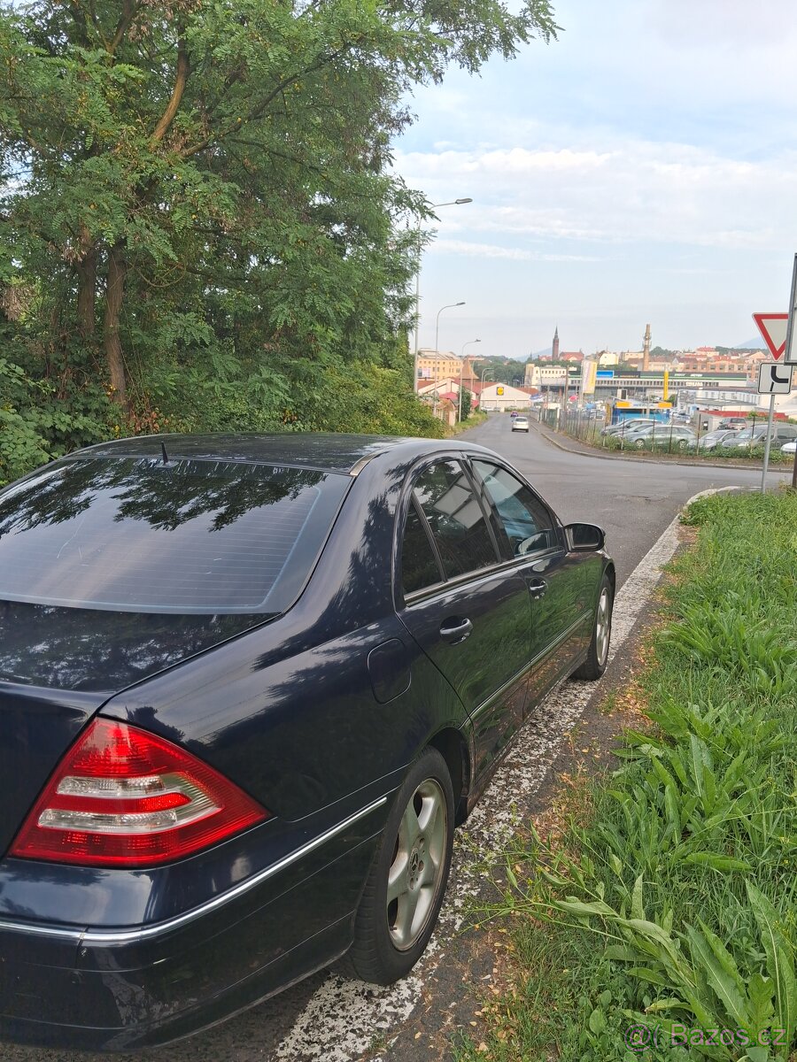 Mercedes benz w203 2.5l V6 - 7