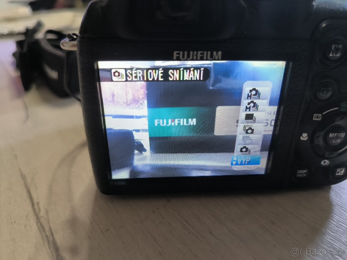 Fuji FinePix S1500 - 7