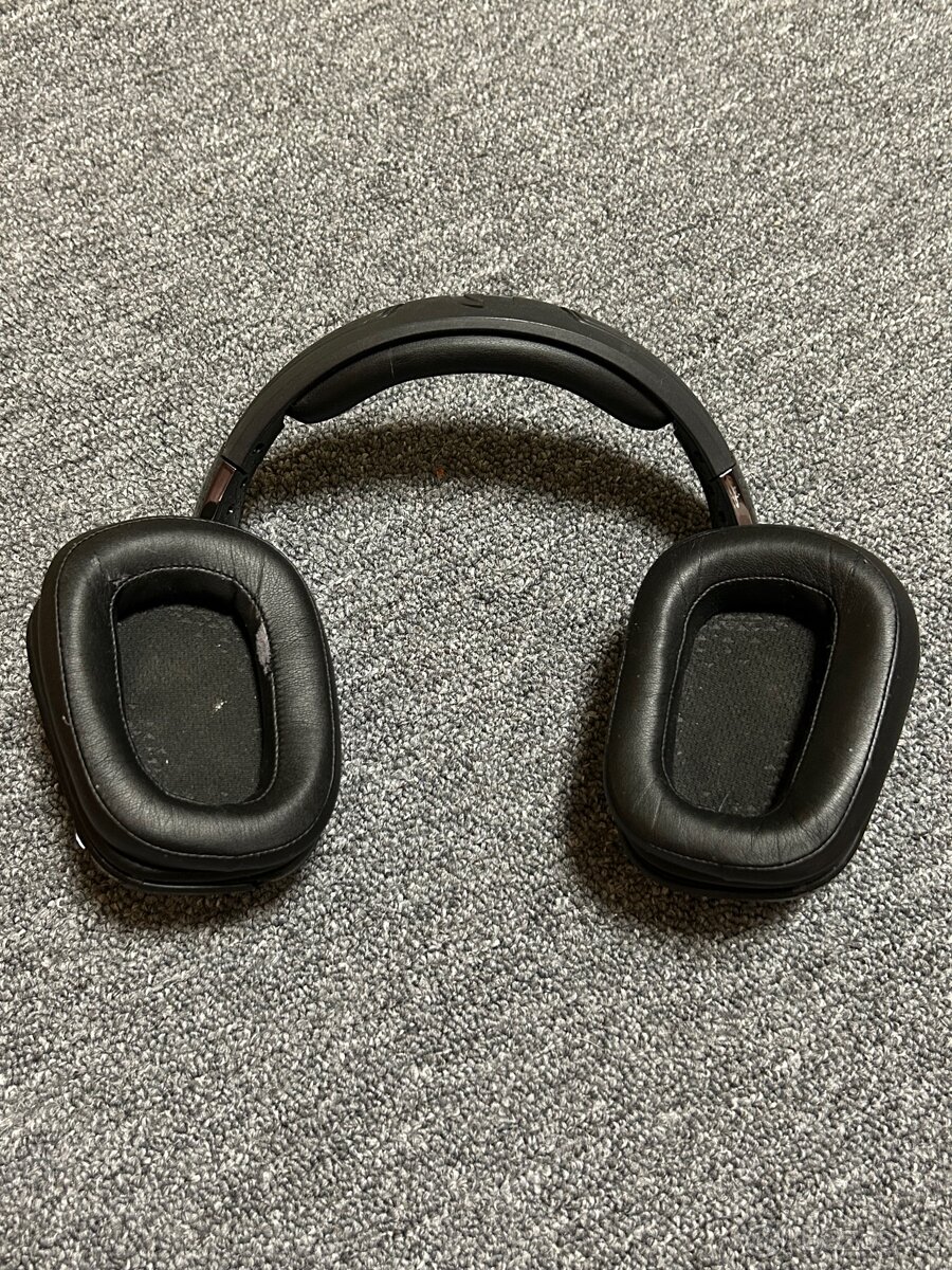 🎧 Logitech G935 Wireless Gaming Headset - 7