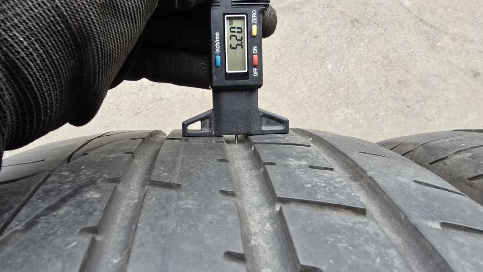 Letní pneu 255/35/20 Pirelli - 7