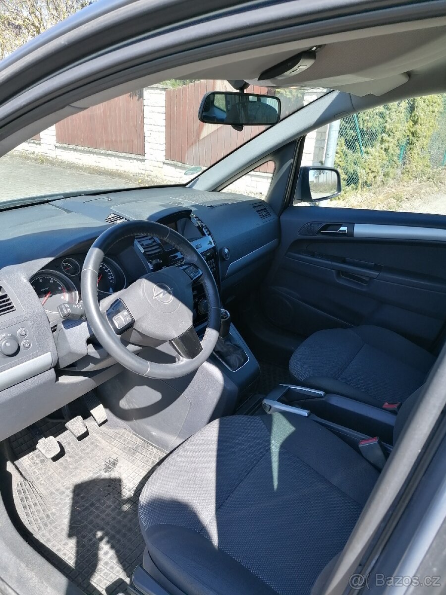 Opel Zafira 1.9 CDTi - 7