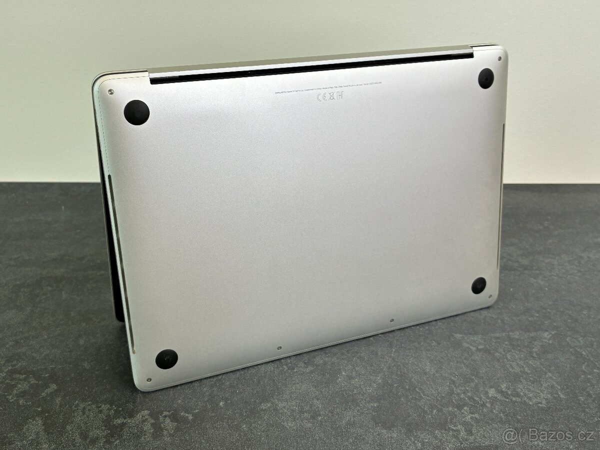 MacBook Pro 13'' 2019 / i5 / 16GB / 256GB SSD - DPH - 7