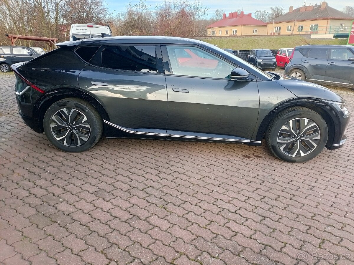 Kia EV6 - prodloužený dojezd - SOH 100 - Záruka - 7