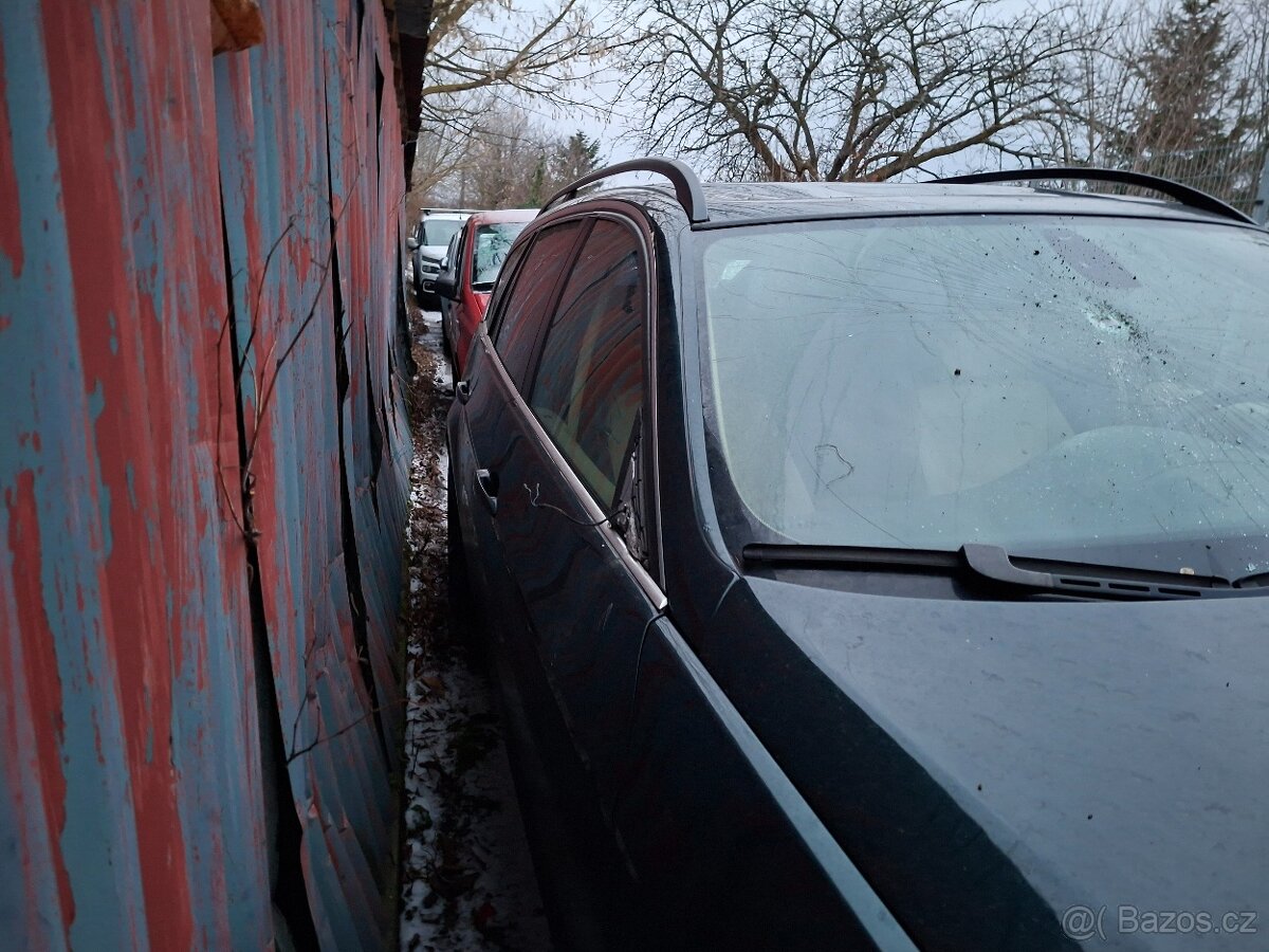 BMW e91 330d 2008 - Na náhradní díly - 7