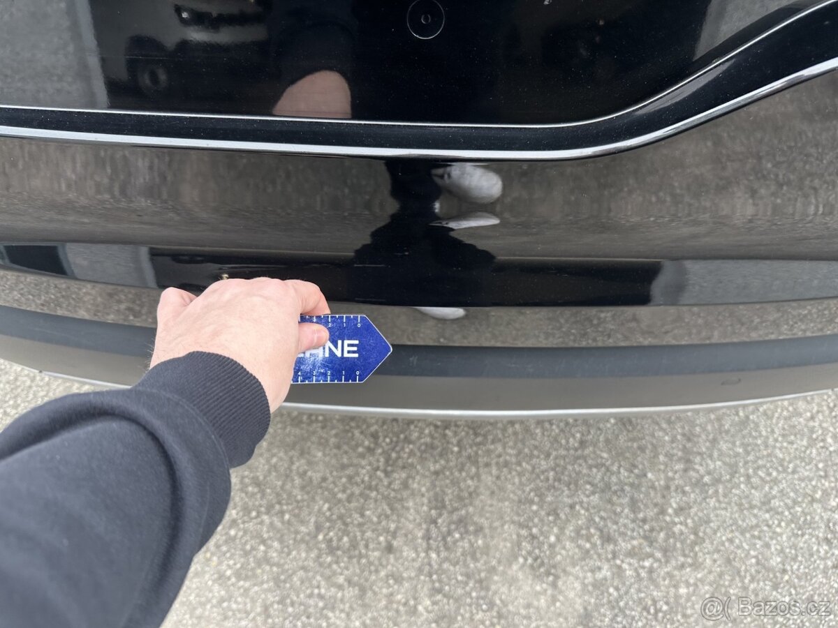 Land Rover Discovery 2.0 HSE - 7