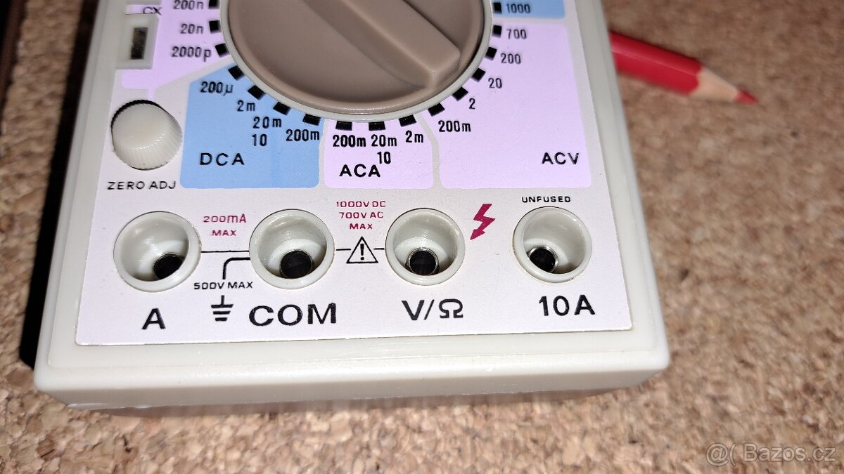 Sbírkový multimetr TENICA (Zhenxing) DT-890 (1990) - 7