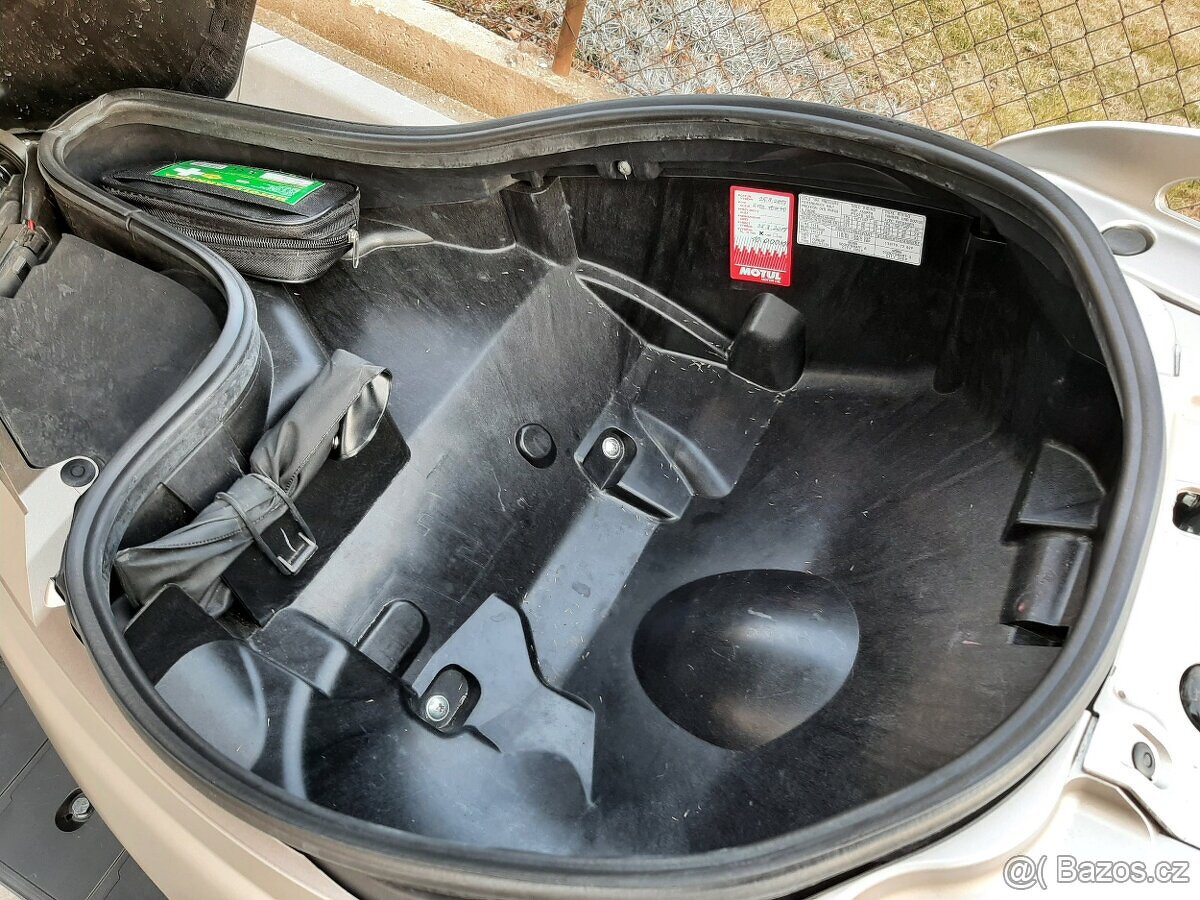 Burgman 200 ABS r.v.2015 - 7