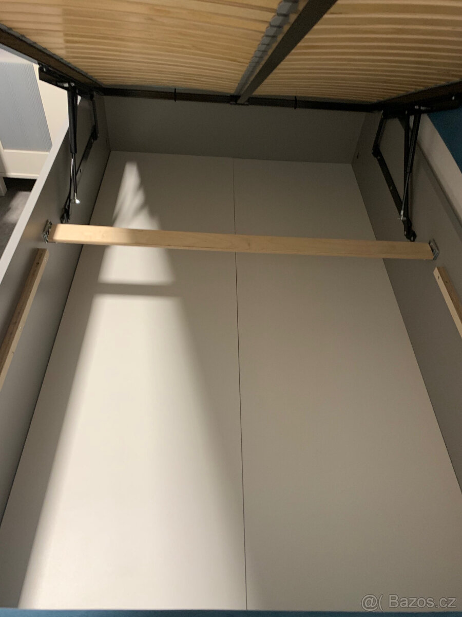 Postel s úložným prostorem - 7