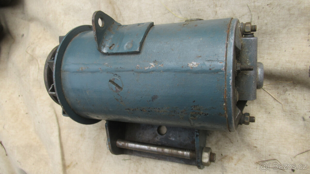 Ford Eifel 1936 motor, jawa minor, Žuk kolo - 7