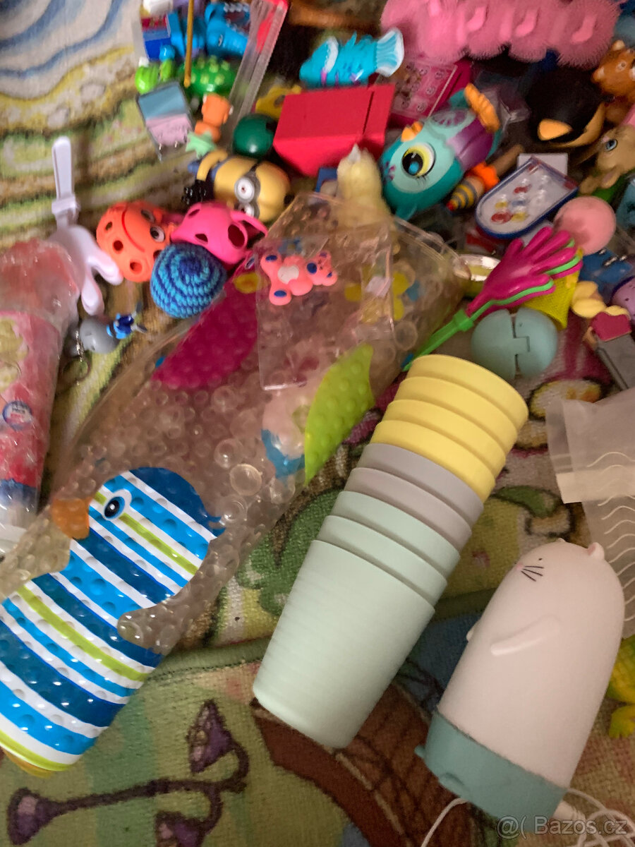 Směs hraček (DeAgostini edice Kouzelné čtení, reprák a figur - 7