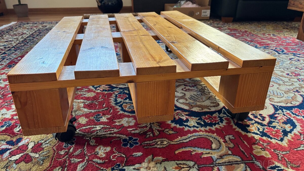 Konferenční stolek z palet - 7