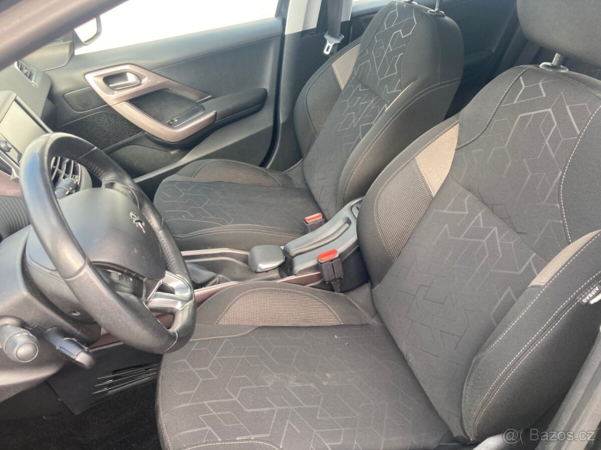 Peugeot 2008, 1,2 VTi, vyhř.sedačky, klima, tažné, CEBIA - 7