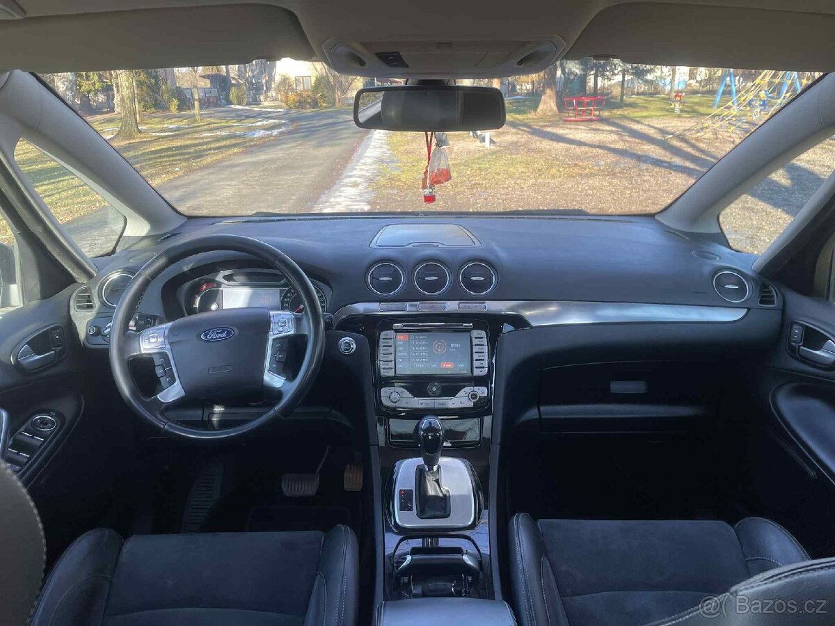 Ford S-Max 2.0 TDCI Titanium R.V 2011 7 míst - 7